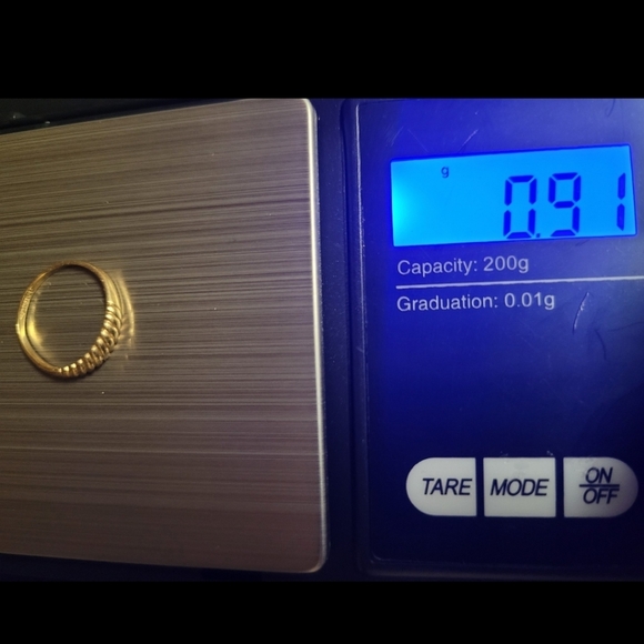 10K Ribbed Accent Ring - Picture 8 of 8